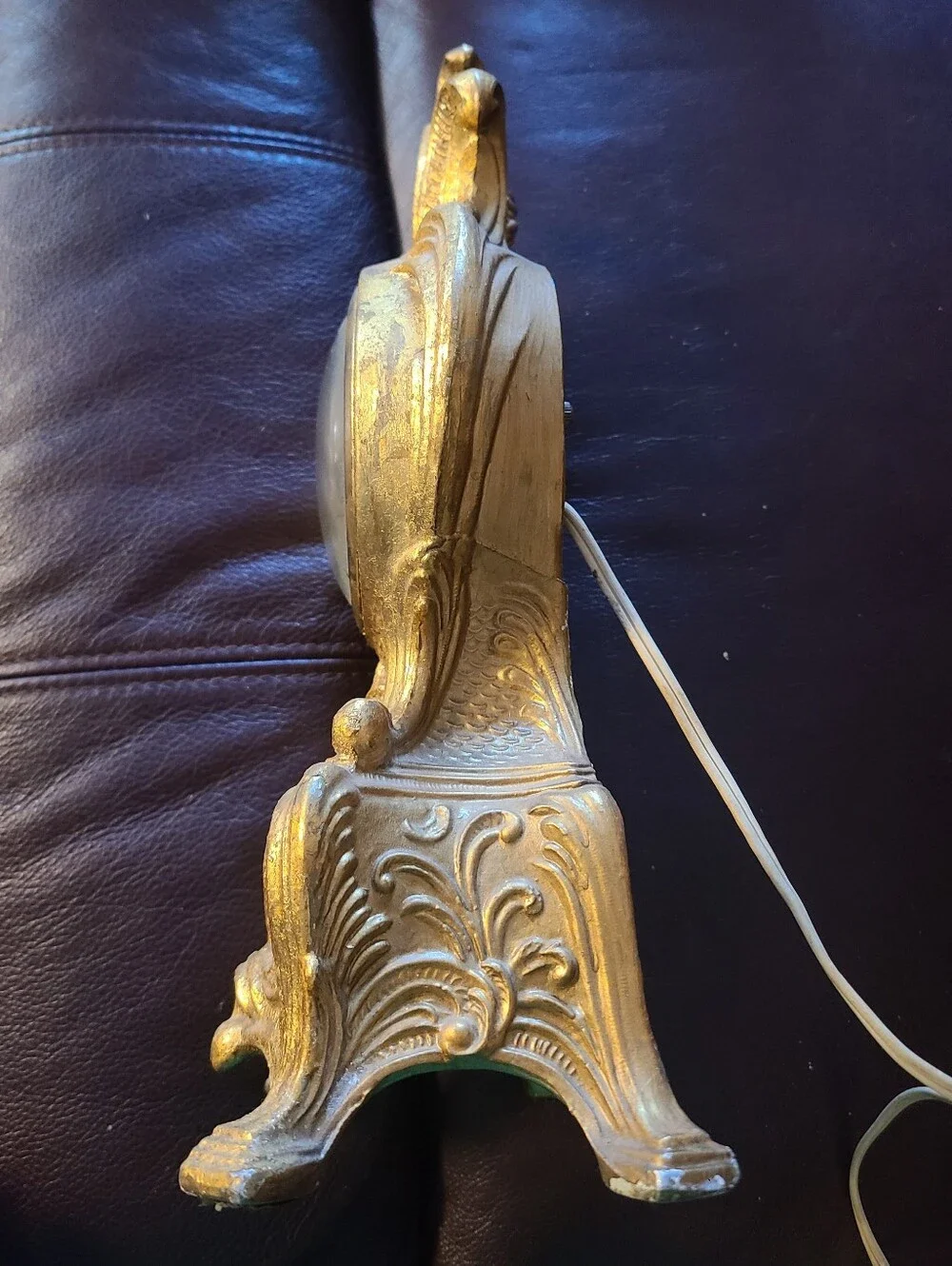 Vintage United Clock Corp Electric Model 82 Cast Metal Mantle Clock - Working